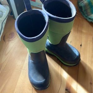 Infant Muck Boots in good used condition